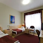 Ξενοδοχείο Kerpely 2*