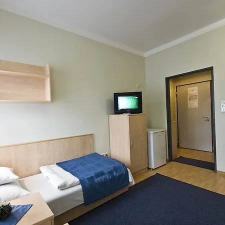 Hotel Kerpely 2*