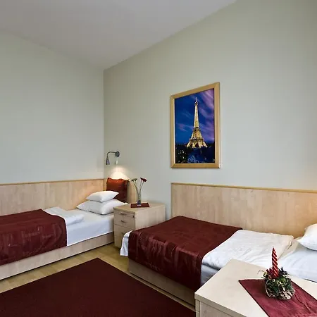 Hotel Kerpely Dunaújváros
