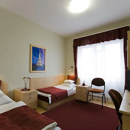 Hotel Kerpely 2*