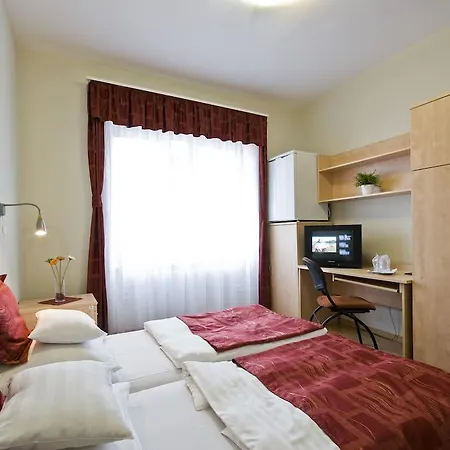 Hotel Kerpely